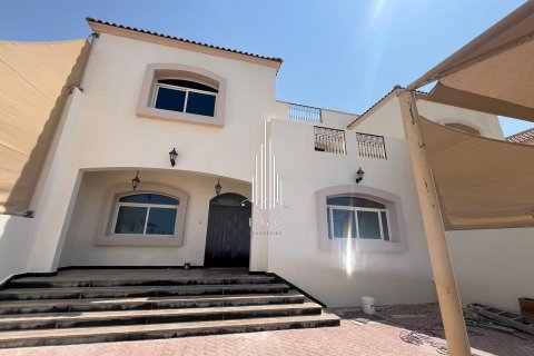 Shakhbout City, Abu Dhabi, संयुक्त अरब अमीरात में विला, 5 बेडरूम, 706.1 वर्ग मीटर, संख्या 549023 - फ़ोटो 1