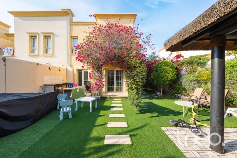 Villa till försäljning i The Springs, Dubai, UAE 2 sovrum, 156.63 kvm Nr. 753676 - fotografi 3