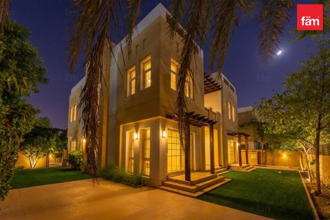Vila di Dubai, UEA 5 kamar tidur, 579 m2 nomor 719486