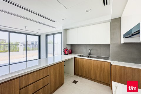 Villa à louer à Dubai, EAU 4 chambres, 245 m2 № 719487 - photo 15