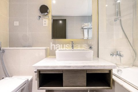 Apartment in Business Bay, Dubai, UAE 2 bedrooms, 131 sq.m. № 627191 - photo 10