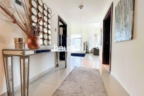 Apartment in Dubai Marina, Dubai, UAE 1 bedroom, 116 sq.m. № 627192 - photo 2