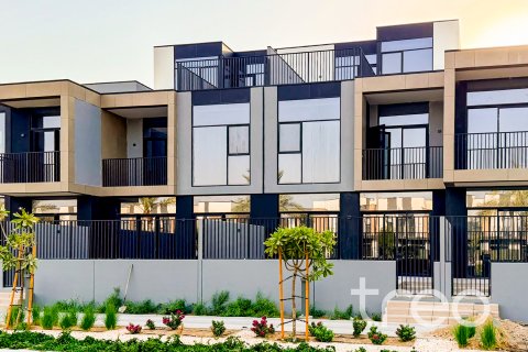 Shtëpi në qytet në Mudon, Dubai, Emiratet e Bashkuara Arabe 3 dhoma gjumi, 270.72 m2. № 753777 - Foto 1