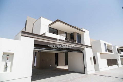 Вилла Al Furjan, Дубай, БАӘ-да 5 жатын бөлмелер, 589 м² № 665320 - фото 1