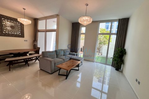 Maison de ville à louer à DAMAC Hills (Akoya by DAMAC), Dubai, EAU 4 chambres, 224 m2 № 682526 - photo 4