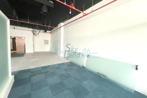 Bureau à louer à Jumeirah, Dubai, EAU 122 m2 № 682527 - photo 2