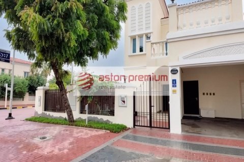 Villa sa Jumeirah Village Triangle, Dubai, UAE 2 silid-tulugan, 634 sq.m. № 718090 - larawan 18