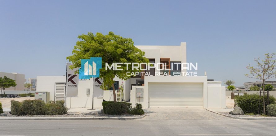 Villa en Saadiyat Island, Abu Dhabi, EAU 5 dormitorios, 500 m² № 651802
