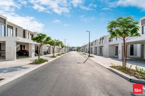 Dubai, UAE의 임대용 빌라 침실 3개, 174제곱미터 번호 646957 - 사진 5