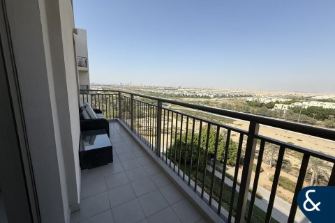 Apartment in Town Square, Dubai, UAE 3 bedrooms, 131 sq.m. № 668181 - photo 1