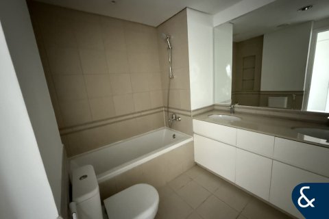 Apartment in Town Square, Dubai, UAE 3 bedrooms, 131 sq.m. № 668181 - photo 8