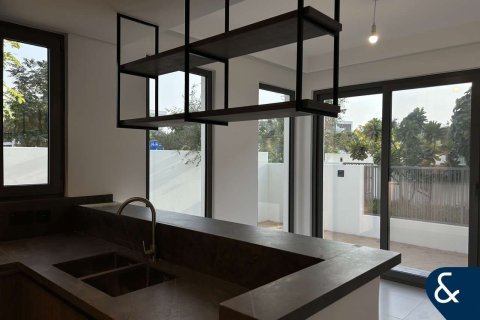 Kamienica do wynajęcia w Tilal Al Ghaf, Dubai, ZEA 4 sypialnie, 229 mkw., nr 668183 - zdjęcie 2