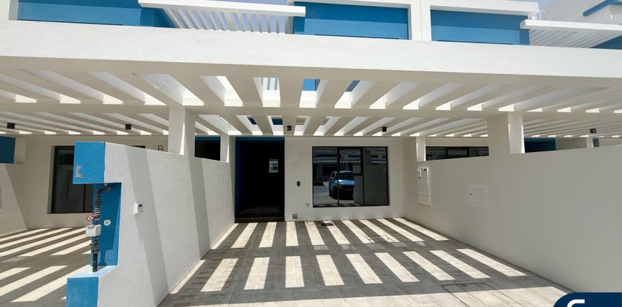 Řadový dům v Damac Lagoons, Dubai, SAE 4 ložnice, 144 m² Č.: 668247