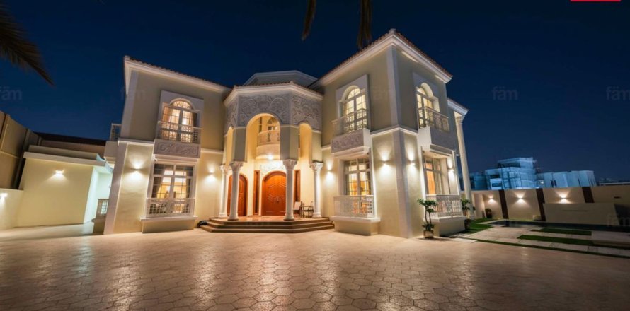 Villa asukohaga Dubai, AÜE: 7 magamistoaga, 1073.2 m² Nr 682161