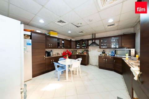 Müüa villa asukohaga Dubai, AÜE: 7 magamistoaga, 1073.2 m² Nr 682161 - pilt 11