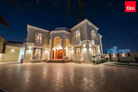 Villa à Dubai, EAU: 7 chambres, 1073.2 m2 № 682161