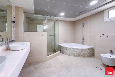 Maison de ville à louer à Dubai, EAU 4 chambres, 277.2 m2 № 682163 - photo 14