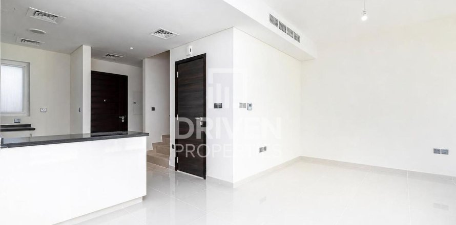 Shtëpi në qytet në Dubai, Emiratet e Bashkuara Arabe 3 dhoma gjumi, 112.23 m2. № 756586