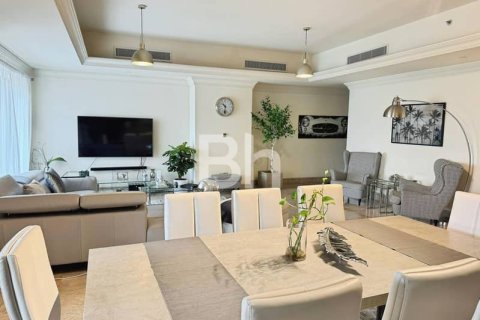 Apartamento en alquiler en Palm Jumeirah, Dubai, EAU 4 dormitorios, 334 m2 № 645271 - foto 1