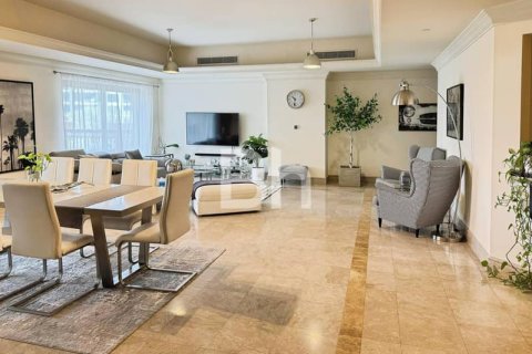 Apartamento en alquiler en Palm Jumeirah, Dubai, EAU 4 dormitorios, 334 m2 № 645271 - foto 6
