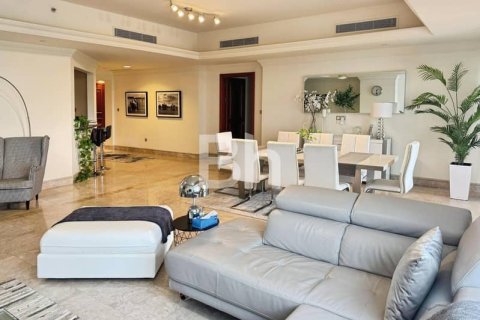 Apartamento en alquiler en Palm Jumeirah, Dubai, EAU 4 dormitorios, 334 m2 № 645271 - foto 4