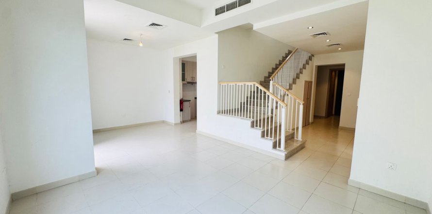 Villa a Reem, Dubai, EAU 3 camere da letto, 307.2 mq. № 704015