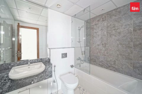 Business Bay, Dubai, UAE의 임대용 아파트 침실 2개, 126.2제곱미터 번호 758013 - 사진 9