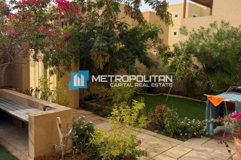 Al Raha Gardens, Abu Dhabi, संयुक्त अरब अमीरात में टाउनहाउस, 4 बेडरूम, 240.1 वर्ग मीटर, संख्या 692842 - फ़ोटो 4