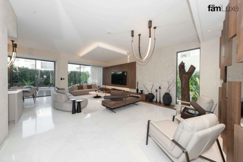 Villa in Tilal Al Ghaf, Dubai, VAE 4 slaapkamers, 432 vr.m. nr 692846