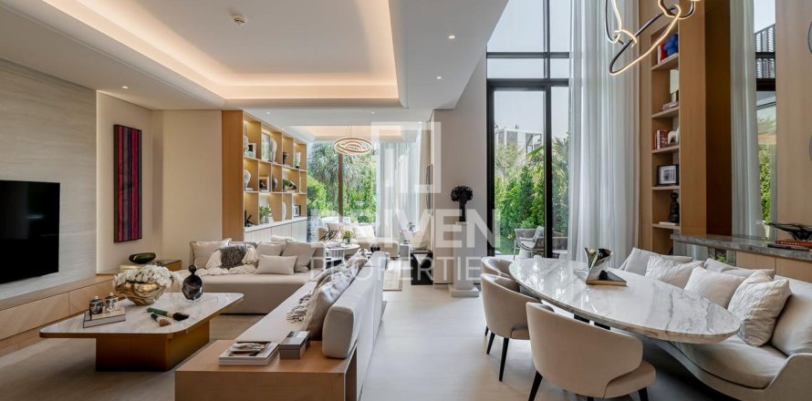 Villa i Jumeirah, Dubai, UAE 3 soveværelser, 552 kvm № 654868