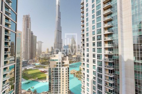 Appartement te huur in Downtown Dubai (Downtown Burj Dubai), Dubai, VAE 3 slaapkamers, 171 vr.m., nr 654851 - foto 27