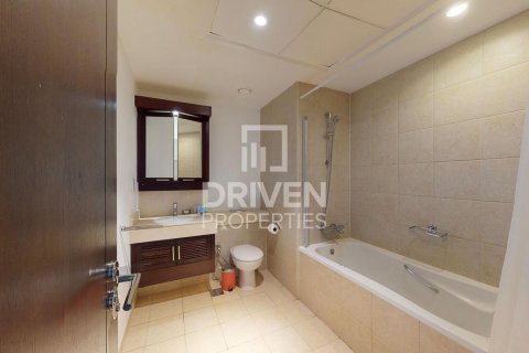 Appartement te huur in Downtown Dubai (Downtown Burj Dubai), Dubai, VAE 3 slaapkamers, 171 vr.m., nr 654851 - foto 22