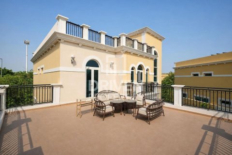 Зняти в оренду віллу в Jumeirah Park, Дубай, ОАЕ 4 спальні, 726.59м2, № 744751 - фото 25