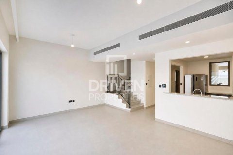 تاون هاوس للإيجار في Damac Lagoons، دبي، الإمارات العربية المتحدة 4 غرفة نوم ، 144 متر مربع ، رقم 744755 - صورة 3