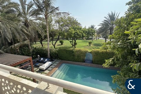 Villa in Meadows, Dubai, UAE 4 bedrooms, 589 sq.m. № 667921 - photo 15