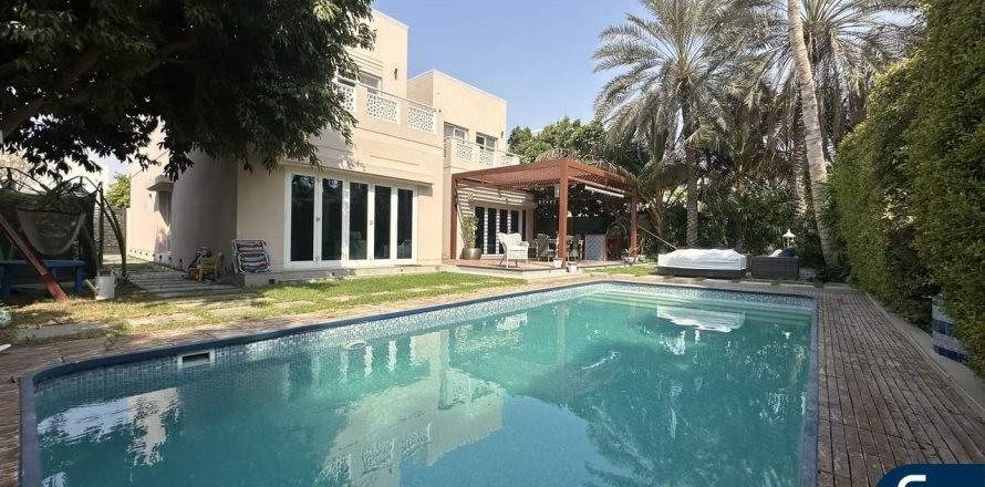 Vila v Meadows, Dubai, SAE 4 ložnice, 589 m² Č.: 667921