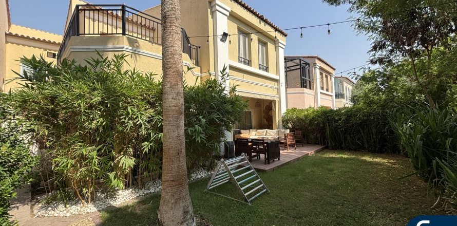 Vila di Dubai Investment Park, UAE 4 bilik tidur, 375 meter persegi № 667930