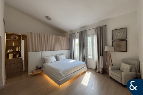 Vila u gradu Dubai Investment Park, UAE 4 spavaće sobe, 375 m2 Br. 667930 - Slika 11