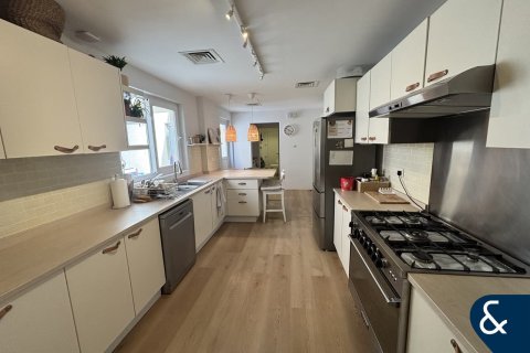 Vila u gradu Dubai Investment Park, UAE 4 spavaće sobe, 375 m2 Br. 667930 - Slika 8