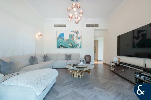 Vila v Jumeirah Islands, Dubai, SAE 4 ložnice, 492 m² Č.: 667918 - fotografie 9