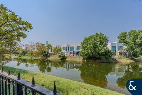 Vila v Jumeirah Islands, Dubai, SAE 4 ložnice, 492 m² Č.: 667918 - fotografie 3