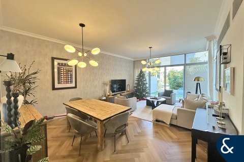 Βίλα σε Mudon, Dubai, ΗΑΕ 4 υπνοδωμάτια, 310 τ.μ. Αρ. 667920 - φωτογραφία 1