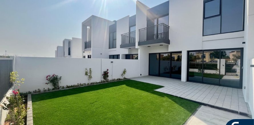 Villa en Dubai Land, Dubai, EAU 3 dormitorios, 181 m² № 666816