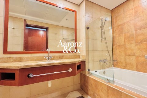 Apartment in Jumeirah Beach Residence, Dubai, UAE 4 bedrooms, 320 sq.m. № 739075 - photo 11