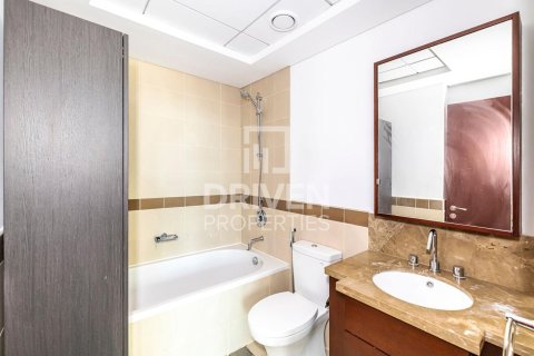 Apartment in Downtown Dubai (Downtown Burj Dubai), Dubai, UAE 1 bedroom, 98.11 sq.m. № 743013 - photo 8