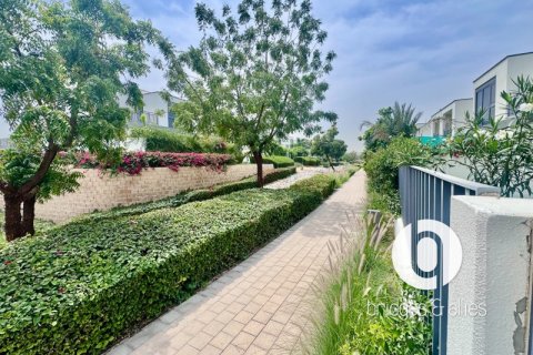 Villa i Dubai Hills Estate, Dubai, UAE 4 sovrum, 232 kvm Nr. 705567