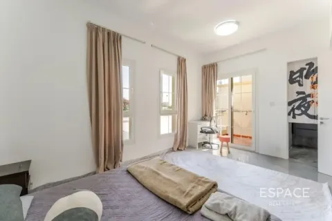 Vila di The Springs, Dubai, UEA 2 kamar tidur, 153 m2 nomor 738182 - foto 4