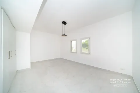 Willa do wynajęcia w Meadows, Dubai, ZEA 4 sypialnie, 373 mkw., nr 738185 - zdjęcie 11