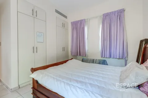 Vila u Meadows, Dubai, UAE 3 spavaćih soba, 287 m2 Br. 738180 - fotografija 15