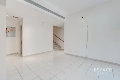 Vila u Meadows, Dubai, UAE 3 spavaćih soba, 287 m2 Br. 738180 - fotografija 4